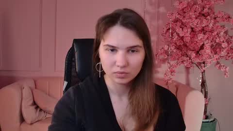 Snapshot of tessamill chatting on June 2026 05:43:02 AM Tessa online show from June 2026 05:43:02 AM