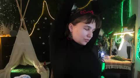 Snapshot of tessamill chatting on July 2026 05:47:02 AM Tessa online show from July 2026 05:47:02 AM