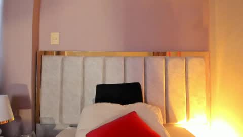 Tessamonroee online show from May 2026 06:59:01 PM