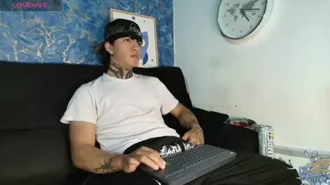 Snapshot of tessarion_black chatting on July 2026 04:23:02 AM Tessarion online show from July 2026 04:23:02 AM