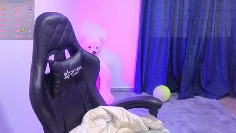 Tessy online show from January 2025 01:25:02 PM