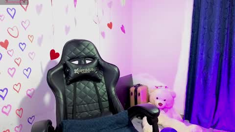 Tessy online show from April 2026 01:53:02 PM