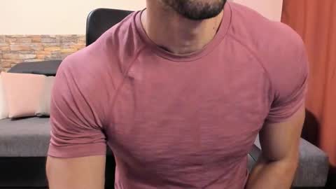 Snapshot of texashunk chatting on October 2025 06:54:01 AM TexasHUNK online show from October 2025 06:54:01 AM