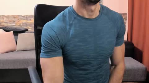 Snapshot of texashunk chatting on October 2025 06:54:02 AM TexasHUNK online show from October 2025 06:54:02 AM