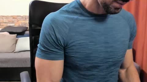 Snapshot of texashunk chatting on October 2025 07:09:02 AM TexasHUNK online show from October 2025 07:09:02 AM