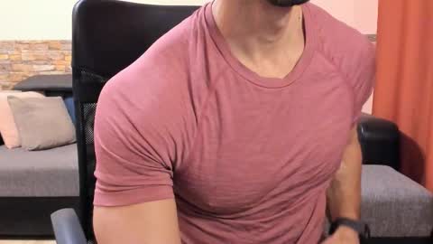 Snapshot of texashunk chatting on October 2025 08:00:02 AM TexasHUNK online show from October 2025 08:00:02 AM