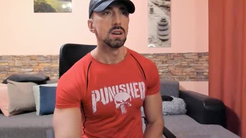 Snapshot of texashunk chatting on October 2025 07:45:02 AM TexasHUNK online show from October 2025 07:45:02 AM