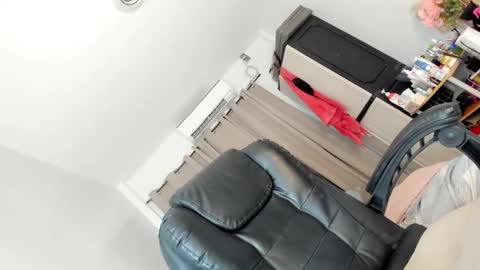 Luna online show from November 2025 03:20:02 AM