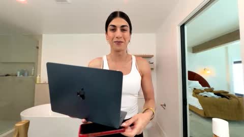 babygirlmami online show from April 2026 05:24:01 PM