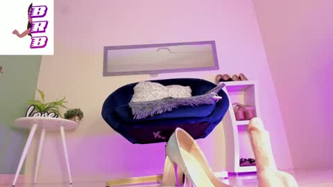 Snapshot of thais_dreams chatting on January 2025 03:31:02 PM Thais online show from January 2025 03:31:02 PM