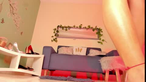 Snapshot of thais_dreams chatting on January 2025 12:13:01 PM Thais online show from January 2025 12:13:01 PM