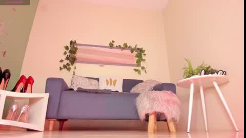 Snapshot of thais_dreams chatting on February 2025 12:22:02 PM Thais online show from February 2025 12:22:02 PM