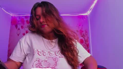 Andreina online show from September 2025 03:01:01 AM