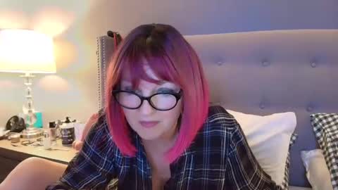 Snapshot of thaleiaquinn chatting on October 2025 11:16:01 PM Thaleia Quinn online show from October 2025 11:16:01 PM