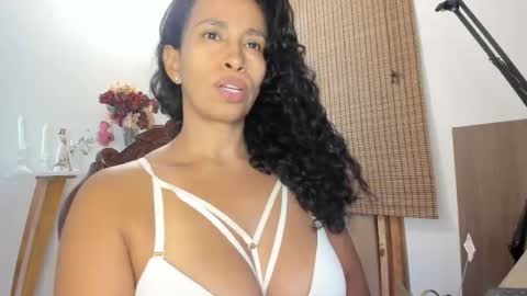 Snapshot of thali_gomex chatting on September 2025 09:37:01 PM Thalia Gomex online show from September 2025 09:37:01 PM