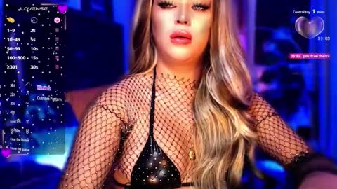 Snapshot of thalia_cambridge chatting on November 2025 09:47:01 PM THALIA online show from November 2025 09:47:01 PM