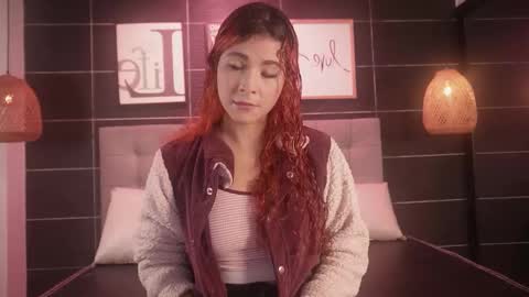 Thalia online show from November 2025 12:26:01 PM