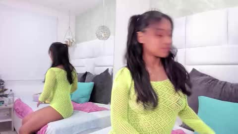 Snapshot of thalia_nichols chatting on December 2025 09:54:01 PM Thalia Nichols online show from December 2025 09:54:01 PM