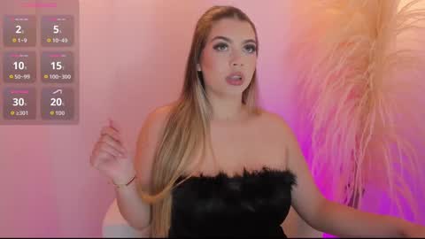 Snapshot of thaliafox_ chatting on October 2025 12:00:01 AM Thalia online show from October 2025 12:00:01 AM