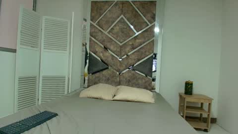 Snapshot of thamara_angells chatting on September 2025 01:45:02 PM Thamara online show from September 2025 01:45:02 PM