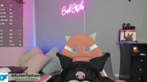 thamara_cooper_ online show from April 2026 06:03:02 PM