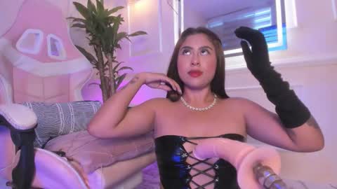 Snapshot of thamaragen_ chatting on March 2026 09:09:02 PM tamara gen online show from March 2026 09:09:02 PM