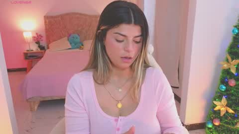 Snapshot of thamy_stark chatting on December 2024 08:50:01 PM Thamara online show from December 2024 08:50:01 PM