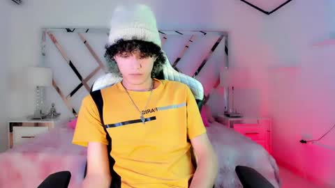 thanier_18 online show from May 2026 07:19:02 PM