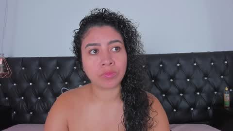 Snapshot of thara_webstter chatting on January 2025 11:32:02 AM thara webstter online show from January 2025 11:32:02 AM