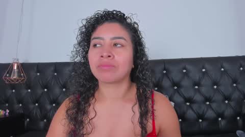Snapshot of thara_webstter chatting on January 2025 02:55:01 PM thara webstter online show from January 2025 02:55:01 PM