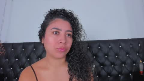 Snapshot of thara_webstter chatting on January 2025 11:37:02 AM thara webstter online show from January 2025 11:37:02 AM