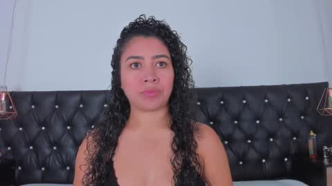 Snapshot of thara_webstter chatting on February 2025 11:31:01 AM thara webstter online show from February 2025 11:31:01 AM