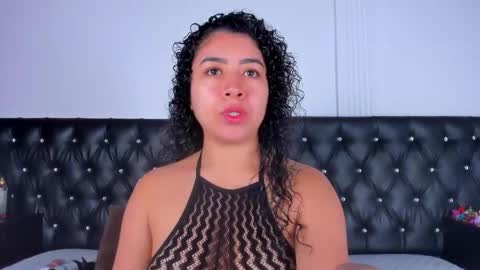 Snapshot of thara_webstter chatting on September 2025 11:46:02 AM thara webstter online show from September 2025 11:46:02 AM