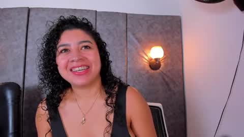 thara webstter online show from May 2026 11:39:02 AM