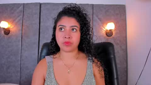 Snapshot of thara_webstter chatting on June 2026 11:40:02 AM thara webstter online show from June 2026 11:40:02 AM