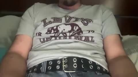 Snapshot of thatboi_g chatting on April 2026 08:14:01 PM thatboi_g online show from April 2026 08:14:01 PM