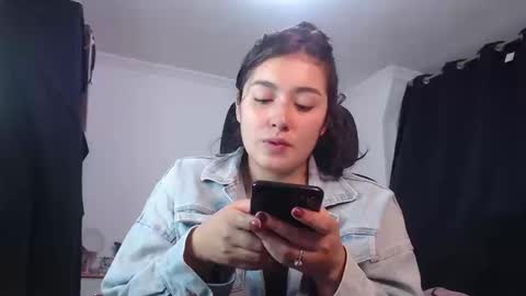   online show from September 2025 03:45:01 PM