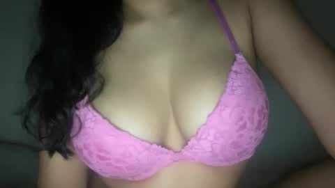 Melanie online show from May 2026 04:32:02 AM