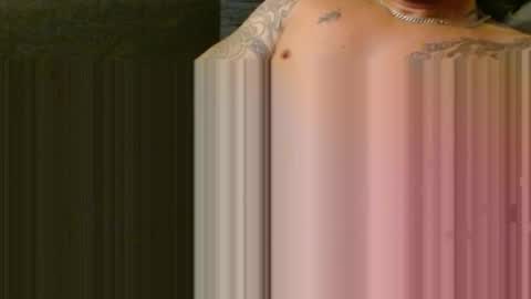 Snapshot of the_artist_1 chatting on October 2025 11:22:01 AM the_artist_1 online show from October 2025 11:22:01 AM