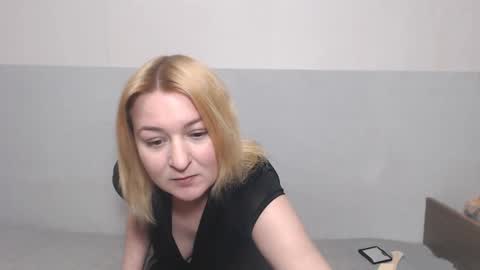 Snapshot of the_basic_instinctt chatting on March 2025 10:30:02 PM Eva online show from March 2025 10:30:02 PM