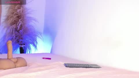 Snapshot of the_black_woman chatting on November 2025 12:02:02 AM sofia online show from November 2025 12:02:02 AM