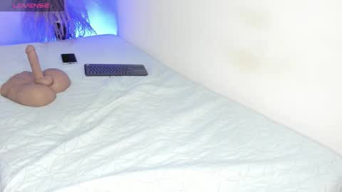 Snapshot of the_black_woman chatting on December 2025 01:46:02 AM sofia online show from December 2025 01:46:02 AM