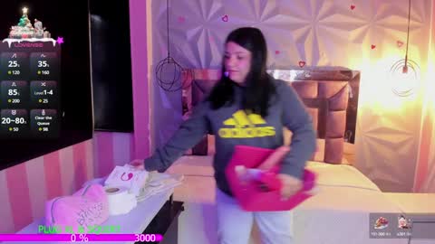 Snapshot of the_cat_girl_ chatting on December 2024 12:11:01 PM i am Cat online show from December 2024 12:11:01 PM