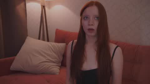 EllaLyn online show from February 2026 09:51:02 PM