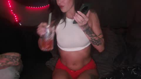 Snapshot of the_gonzo_couple chatting on April 2026 07:00:01 PM The gonzos online show from April 2026 07:00:01 PM