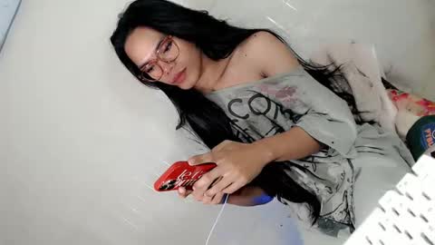 the_horny_bella online show from April 2026 02:19:02 PM