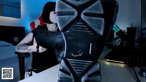 Snapshot of the_inamorata chatting on November 2025 09:16:02 PM Goddess Misha online show from November 2025 09:16:02 PM