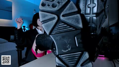 Snapshot of the_inamorata chatting on November 2025 08:58:02 PM Goddess Misha online show from November 2025 08:58:02 PM