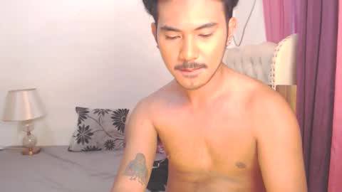 Snapshot of the_killian_jones chatting on February 2025 10:53:01 PM ken online show from February 2025 10:53:01 PM