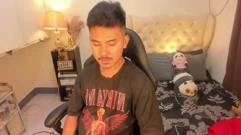 Snapshot of the_killian_jones chatting on December 2025 10:43:01 AM ken online show from December 2025 10:43:01 AM